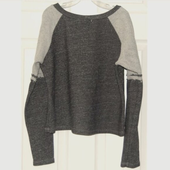 Abree Raglan Sweatshirt Women S, Two-Toned Gray Colorblock - Picture 1 of 8